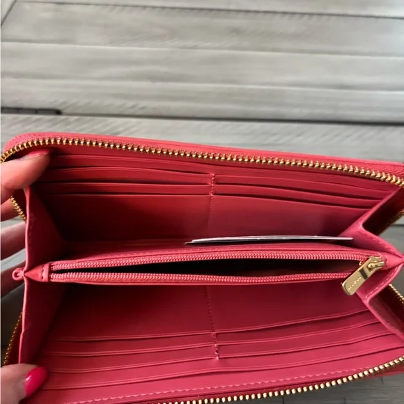 Coach Signature Accordian  Zip Wallet in Khaki and Poppy - Picture 5 of 6